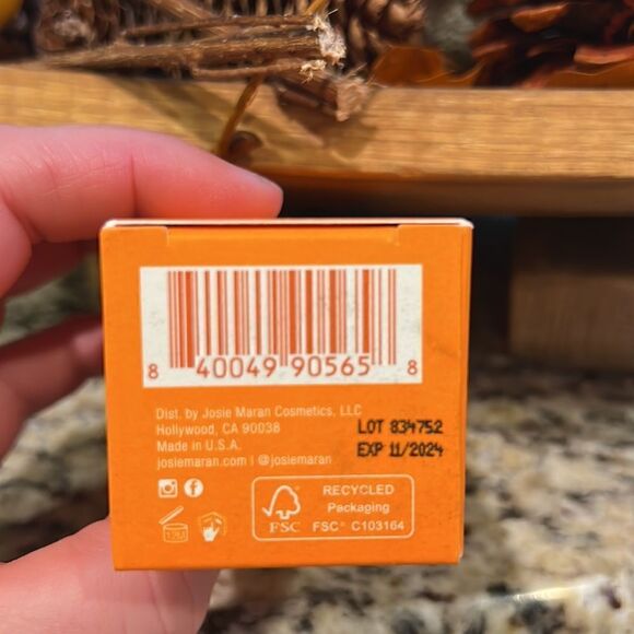 Josie Maran Get Even Sun Milk SPF 33 brand new sunscreen - Picture 10 of 10